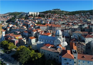 PUCNJAVA U SREDIŠTU ŠIBENIKA! Jedna osoba ozlijeđena