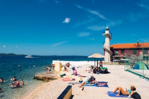 Državni zavod za statistiku: "Više dolazaka i noćenja turista u 2023. nego u 2022.!"