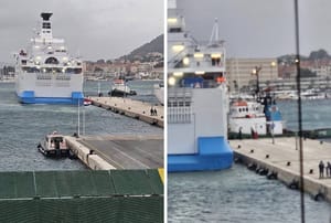 POMOGAO MU REMORKER Talijanski trajekt uz olujno jugo se naslonio na rivu u splitskoj luci