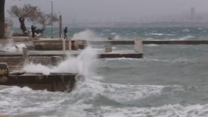 Olujno jugo u Kaštel Starom