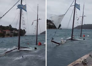 POTOPILO GA JUGO Brod na dnu luke Brbinj stoji već tjednima