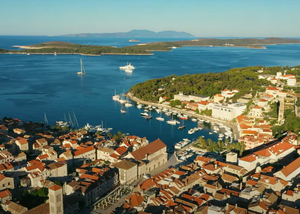 ZAŠTITA POMORSKOG DOBRA Splitsko-dalmatinska županija posebnim će oznakama ograničiti rubove ugostiteljskih terasa