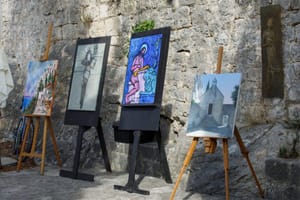 VELIKA IZLOŽBA USRED ZAGREBA: "Oprosti mi, Bože, jer sam Dalmatinac"