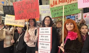 Riječki Noćni marš okupio petstotinjak glasnih Riječanki i Riječana