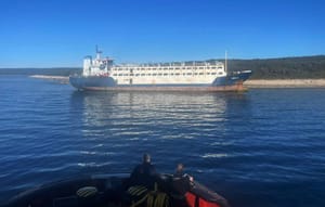 Evakuirana posada broda za prijevoz stoke koji se nasukao kod luke Raša