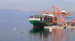 Brod Ever Legion koji će ukrcati humanitarnu pomoć za Gazu uplovio u riječku luku