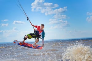 KRENULA SEZONA MAESTRALA Ušće Neretve postaje meka za kitesurfere!