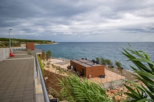 SLUČAJ PETRAM Pokušava li se u Umagu izmuljati legalizacija ilegalno zaposjednutog pomorskog dobra?