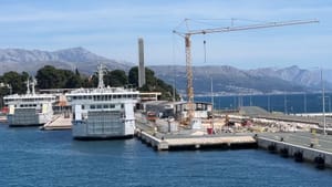 Uklonjeni ruševni objekti vanjskog lukobrana splitske luke