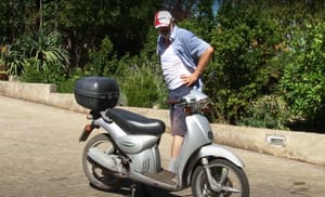 Ričard odlučio ići motorinom od Dubrovnika do Zadra, pa za Zagreb: "Animirat ću glasače samo isprid dućana"