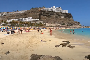 PROSVJED PROTIV TURIZMA  "Živimo u automobilima, progutali su naš otok!"