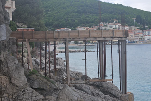 Skele i željezne šipke na škrapama u Mošćeničkoj Dragi - Evo što za Morski HR kaže općinska vlast!