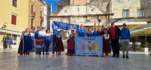 Baklja mira iz Vatikana stigla do Zadra