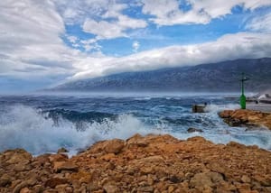 Upozorenje na udare bure i neverine