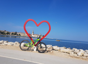 Poreč ima organizirane biciklističke ture!
