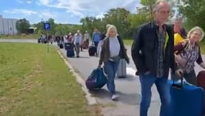 Turisti na Krku morali vući kofere izvan aerodroma jer je autobusima ulazak postao preskup