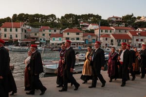 FOTO Rasplesana Šolta