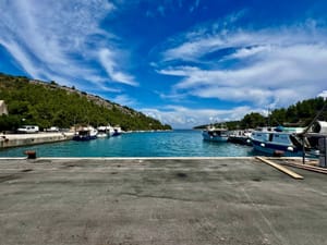 Nakon više od 3 desetljeća, katamaran od danas ide iz Splita do hvarske luke Vira