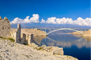 Pretjecao kolonu na Pagu - došlo je do ozbiljne prometne nesreće!