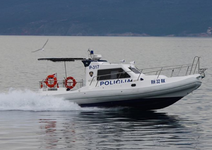 DIVLJI I BAHATI Nijemci, Austrijanci, Česi, Slovenci i Mađari divljački glisirali uz obalu u akvatoriju Raba!