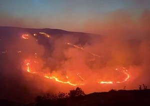 Vatrogasci cijelu noć gasili požar kod Trogira: "Pod nadzorom je gasitelja, ali još nije lokaliziran!"