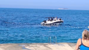 Oglasio se Valamar nakon naše objave o ilegalnom pristajanju glisera unutar kupališta: "Nemamo veze s tim i surađujemo dobro s Lučkom kapetanijom"