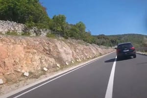 Prometna nesreća na Cresu - vozi se otežano!