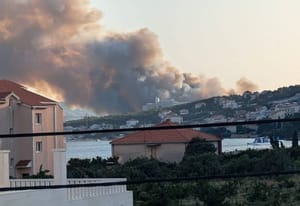 Strašan požar kod Trogira je podmetnut. Uhićen muškarac!