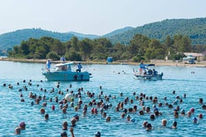 Plivački maraton u Raslini