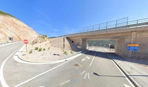 TRAGEDIJA KOD PELJEŠKOG MOSTA - U sudaru tri vozila, poginuo Slovenac