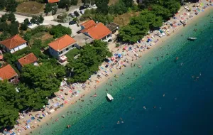 Pijan susjedu u Podaci prekinuo dovod struje, pa vrijeđao policiju - Kod privođenja teže ozlijeđen