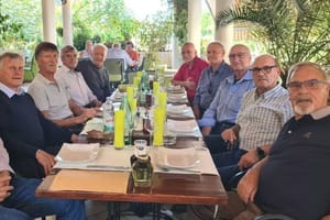 GENERACIJA 60-IH Učenici nekadašnje Brodograđevno industrijske škole u Puli obilježili 60. godišnjicu mature