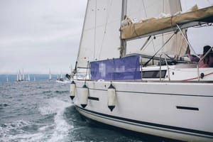 "MIRNO MORE" Odjedrena najveća svjetska humanitarna regata za socijalno ugroženu djecu i mlade