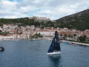 Regata za mlade do 23 godine na Hvaru, a onda stižu i seniori!