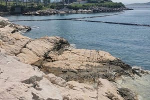 Stanovnici Kvarnera objavili peticiju: "Tražimo osnivanje Vijeća za praćenje sanacije onečišćenja mora i podzemlja od rafinerije Urinj!"