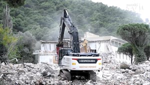 VIDEO Počelo rušenje poznatog dubrovačkog hotela