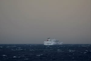 NEPOVOLJNI UVJETI NA JADRANU Jadrolinija poslala priopćenje: "Naše posade prate procjene i sigurnosna upozorenja"