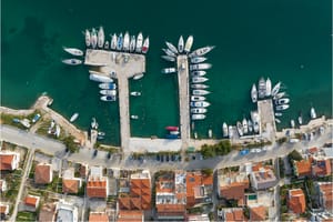 Ministarstvo mora: "Dva puta smo zabranili upotrebu i korištenje ilegalnih marina u Tisnom i oba puta se žale i ignoriraju - Sve smo prijavili DORH-u!"