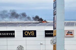 Gori krov trgovačkog centra u Zadru!