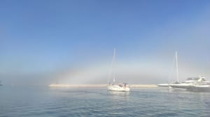 Hladno jutro uz maglu na otvorenom moru i sjeveru Jadrana