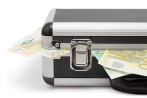 Zaštitar Ante vozio novac banke pa zadržao 57.000 eura: "Zaglavio sam u kladionicama, pa me stisli kamatari"