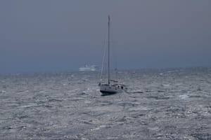 Duž Jadrana umjereno do jako jugo