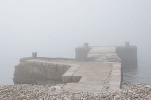 Kroz jutro magla, poslijepodne jugo