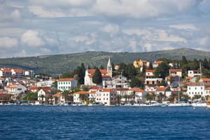 Ponedjeljak na Jadranu sunčaniji od vikenda, a vjetar slabiji