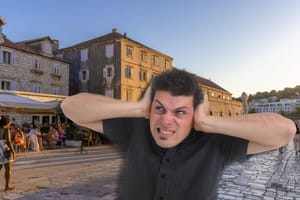 ZAUSTAVLJENO DIVLJANJE NA HVARU Vijećnici tajnim glasanjem odlučili da buka nije turizam