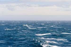 Jugo do večeri u smirivanju, kiša, ponegdje jaki pljuskovi s grmljavinom