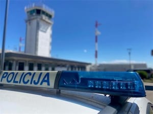 Zrakoplov prisilno sletio u Zadar jer je pijani Britanac nasrtao na stjuardesu!