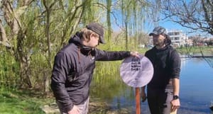 Postavljeni znakovi "Pravila ponašanja" u neposrednoj okolici Medulinske lokve