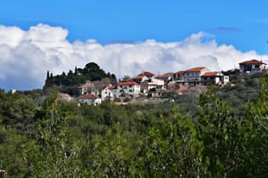 Proljetna šetnja Čiovom - uz šetnju se i dokumentira prostorna devastacija uzrokovana suludom izgradnjom!