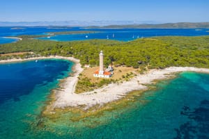 Predstava "Otok sam" u Domu mladih Split - posvećena otoku kao mjestu slobode i samoće!